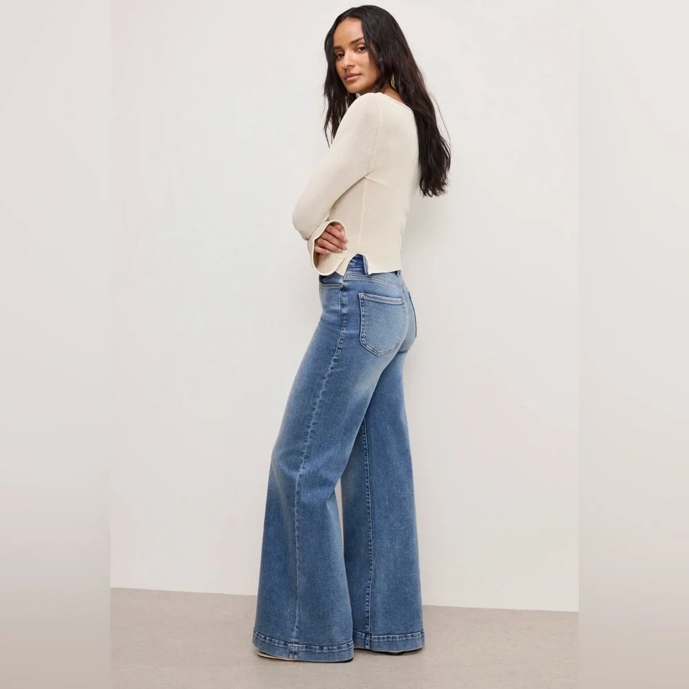 Good American High-Rise Petite Palazzo Jeans - Picture 4 of 9